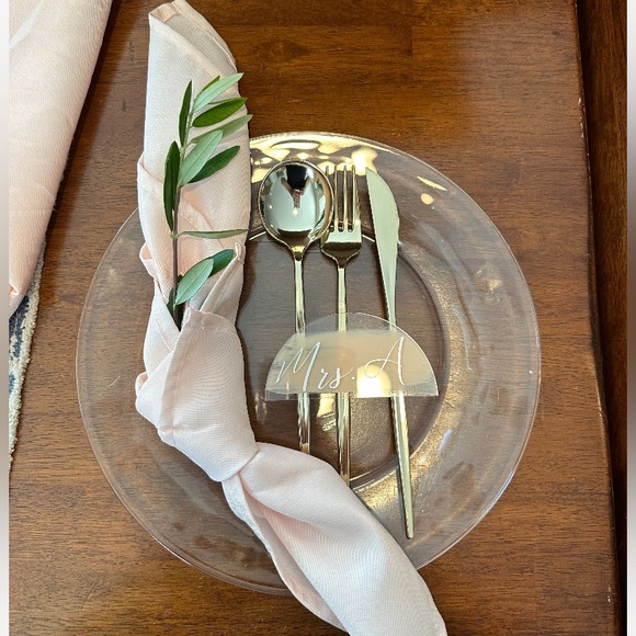 124 Blush napkins.